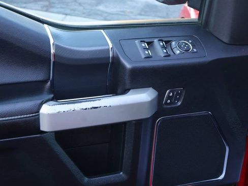 Used 2018 Ford F150 Lariat image 24