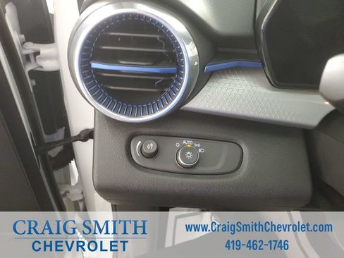 Used 2024 Chevrolet Trax LT FWD image 18