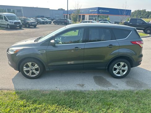 Used 2015 Ford Escape SE AWD/4WD image 10