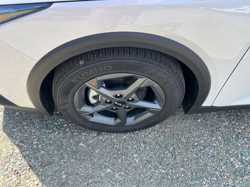 New 2026 Kia K4 FWD image 10