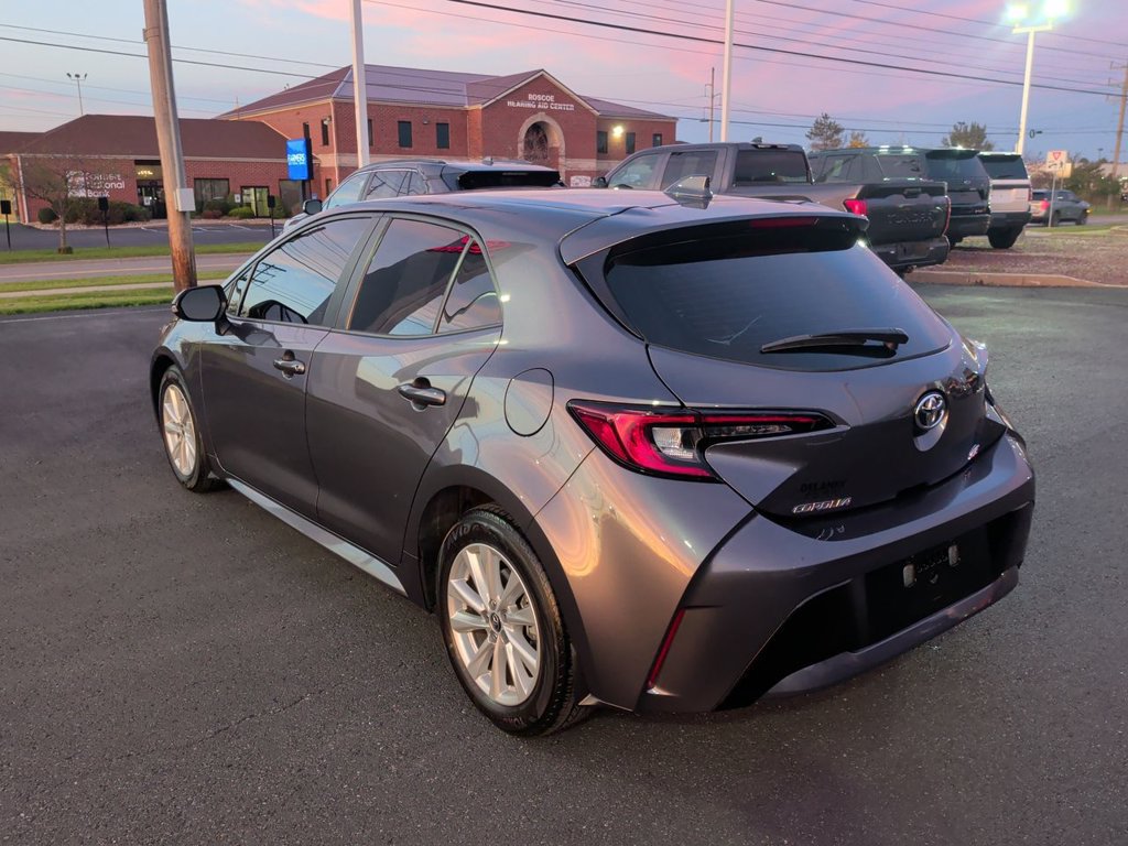 Used 2025 Toyota Corolla SE FWD image 6