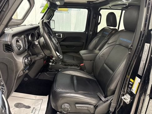 Used 2023 Jeep Wrangler Unlimited Rubicon 4xe w/ Steel Bumper Group image 18