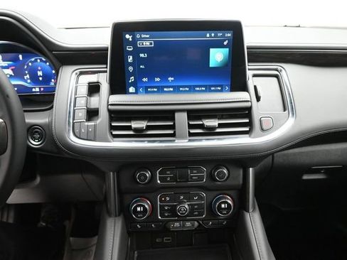 Used 2024 Chevrolet Tahoe Z71 w/ Luxury Package AWD/4WD image 17