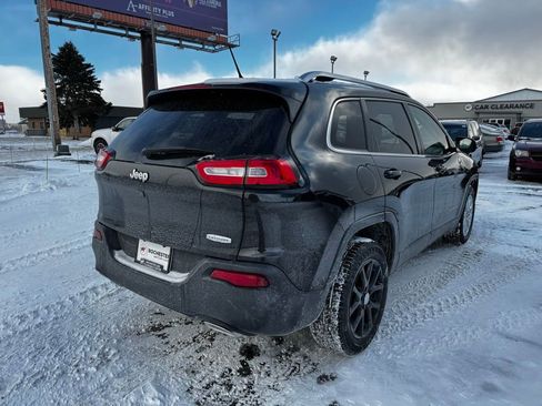 Used 2015 Jeep Cherokee Latitude w/ Cold Weather Group image 37