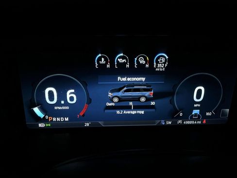 Used 2022 Ford Expedition Max Limited image 16