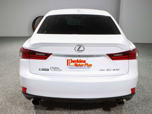 Used 2016 Lexus IS 300 AWD w/ F Sport Package image 8