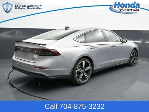 Used 2024 Honda Accord Sport image 8