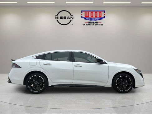 New 2026 Nissan Sentra SR image 2