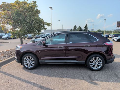 Certified 2024 Ford Edge Titanium AWD/4WD image 4
