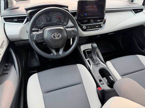 Certified 2025 Toyota Corolla LE FWD image 33