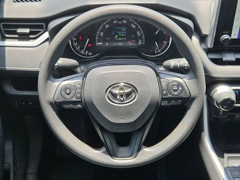 Used 2025 Toyota RAV4 XLE w/ Convenience Package FWD image 14