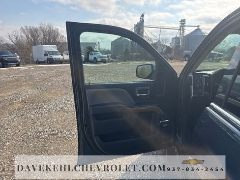 Used 2017 Chevrolet Silverado 1500 LTZ w/ Sport Package image 10