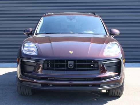 Certified 2026 Porsche Macan AWD/4WD image 7