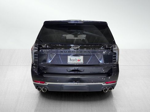 Used 2025 Chevrolet Suburban Premier image 6