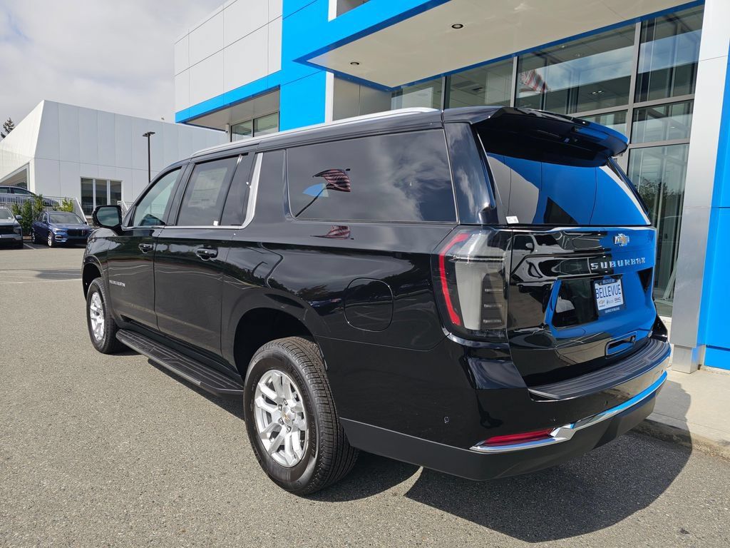 New 2026 Chevrolet Suburban LT w/ Comfort Package AWD/4WD image 5