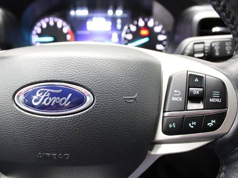 Used 2022 Ford Explorer XLT RWD image 27