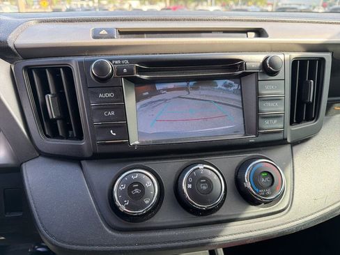 Used 2016 Toyota RAV4 LE image 21