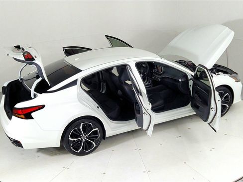 Certified 2024 Nissan Altima 2.5 SR image 46