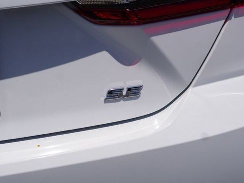Used 2026 Toyota Camry SE FWD image 11