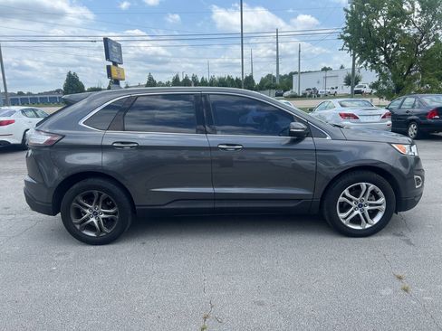 Used 2018 Ford Edge Titanium w/ Equipment Group 301A FWD image 4