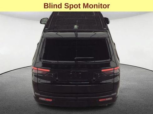 Used 2024 Jeep Wagoneer Series II AWD/4WD image 7