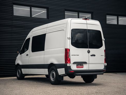 Used 2024 Mercedes-Benz Sprinter 2500 image 3