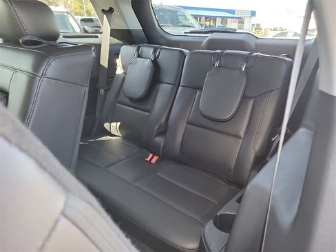 Certified 2022 Ford Explorer XLT w/ Equipment Group 202A image 13