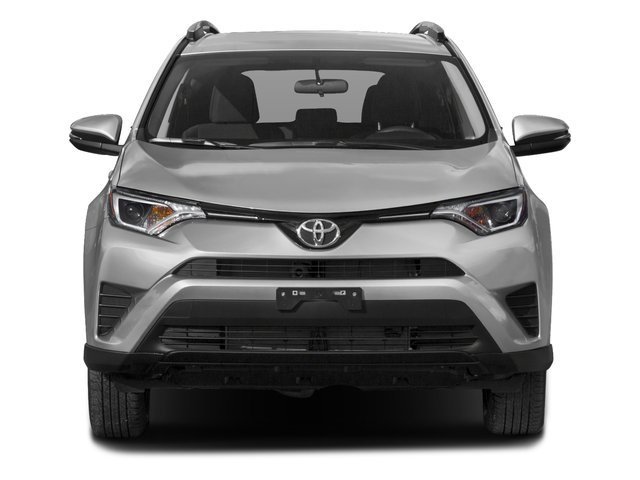 Used 2018 Toyota RAV4 LE FWD image 4