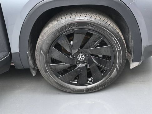 Used 2024 Volkswagen Atlas SE AWD/4WD image 38