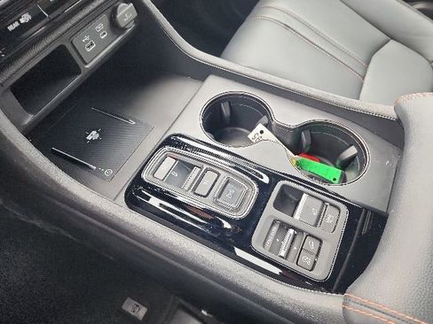 Used 2025 Honda Pilot TrailSport image 33