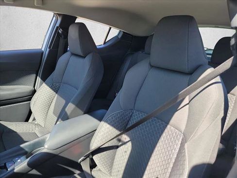 Used 2020 Toyota C-HR LE image 13