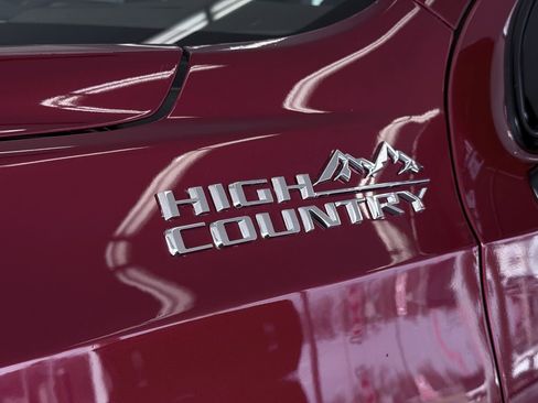 Used 2021 Chevrolet Tahoe High Country w/ Premium Package image 16