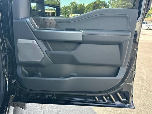 Used 2026 Ford F250 Lariat w/ Lariat Premium Package AWD/4WD image 15