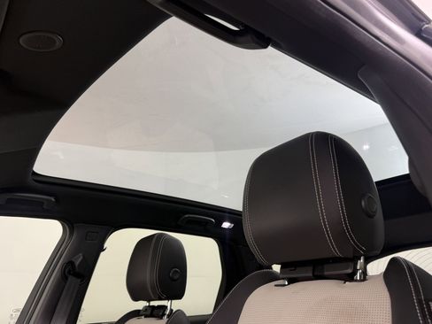 Used 2023 Land Rover Discovery Sport S R-Dynamic image 12