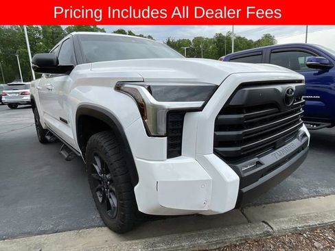 Used 2025 Toyota Tundra SR5 w/ SR5 Premium Package AWD/4WD image 5