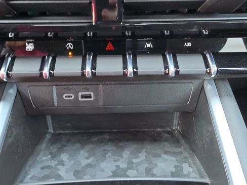 Certified 2023 Chevrolet Colorado Z71 w/ Advanced Trailering Package AWD/4WD image 16