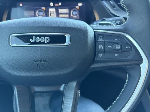 New 2026 Jeep Grand Cherokee Altitude image 15