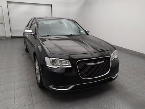 Used 2018 Chrysler 300 Limited AWD/4WD image 13