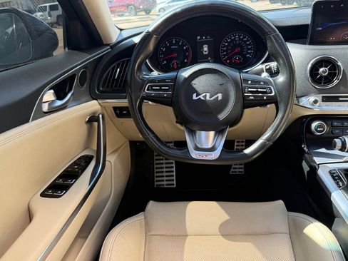 Used 2022 Kia Stinger GT1 RWD image 46