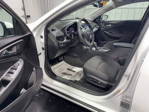 Used 2024 Chevrolet Malibu LT FWD image 16