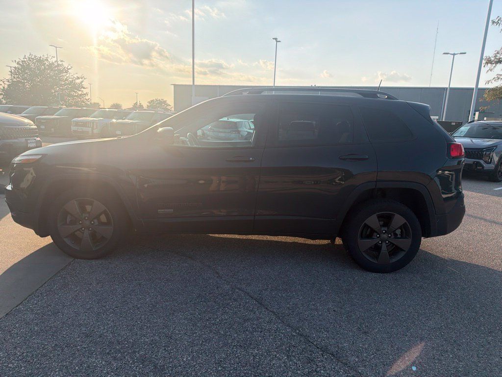 Used 2016 Jeep Cherokee 75th Anniversary FWD image 4