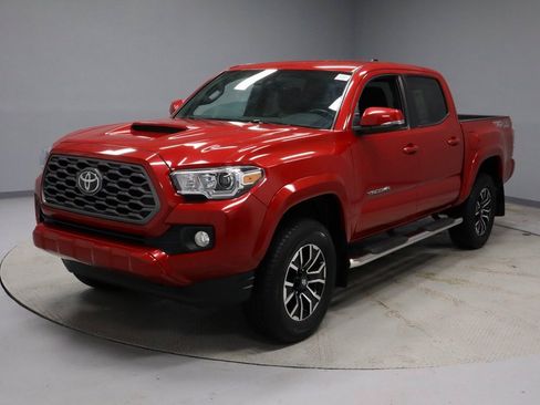 Used 2022 Toyota Tacoma TRD Sport image 6