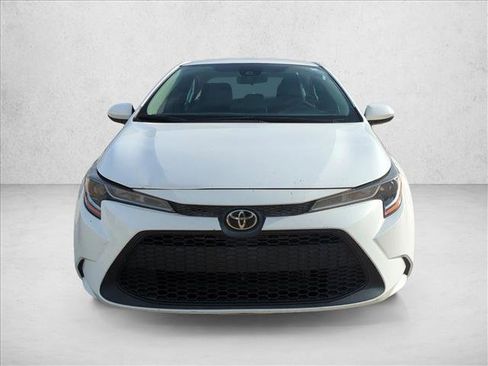 Used 2022 Toyota Corolla LE FWD image 2