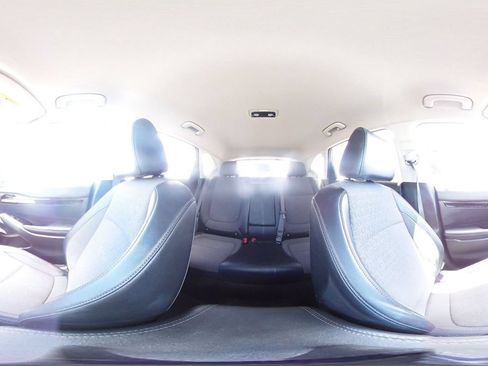 Used 2025 Kia Seltos S FWD image 36