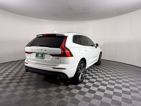 Used 2021 Volvo XC60 T5 Momentum w/ Premium Package AWD/4WD image 9