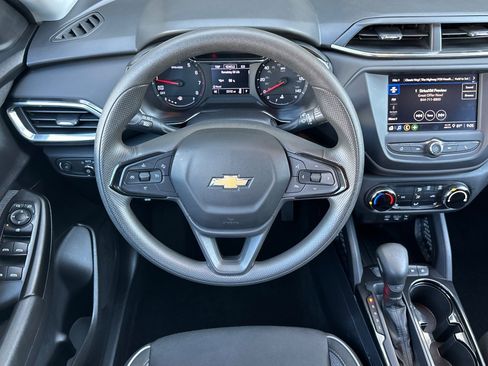 Used 2022 Chevrolet TrailBlazer LT FWD image 13