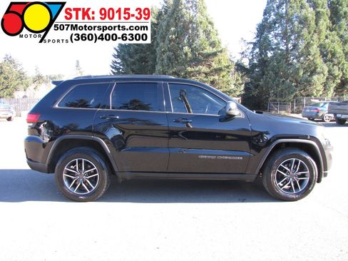 Used 2020 Jeep Grand Cherokee Laredo image 8