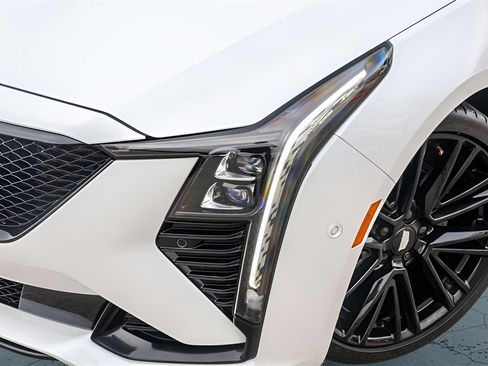 Used 2025 Cadillac CT5 Sport image 3