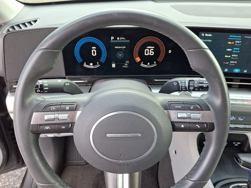 Used 2024 Hyundai Kona SEL AWD/4WD image 14