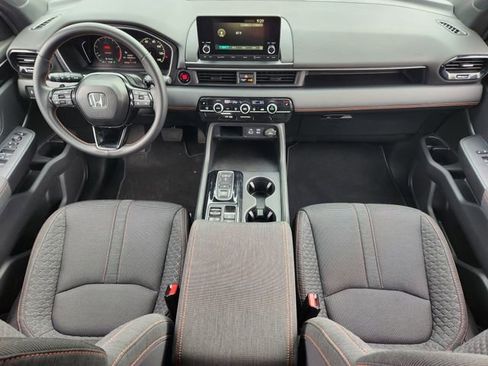 Used 2025 Honda Pilot Sport image 26